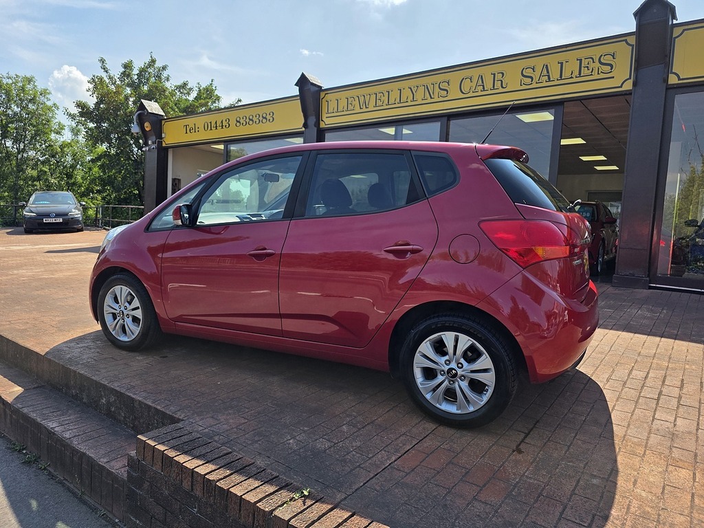 Kia Venga  White #19