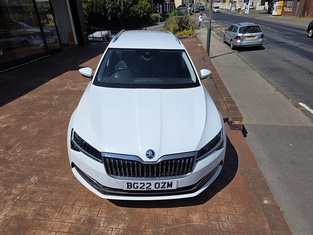 Skoda Superb Tdi Se L White #6