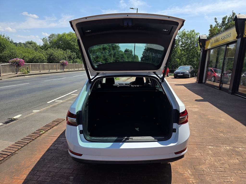 Skoda Superb Se Technology Grey #37