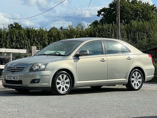 Toyota Avensis Hatchback 1.8 Vvt-i Tr 2007 Silver