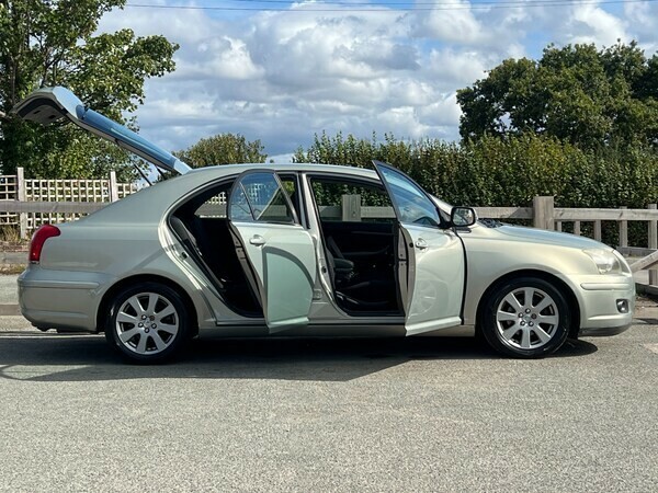 Toyota Avensis Hatchback 1.8 Vvt-i Tr 2007 Silver #4