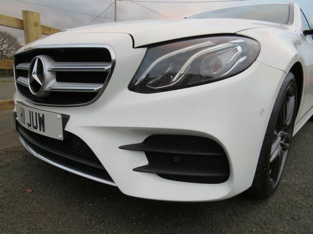 Mercedes-Benz E Class Estate 2.0 E220d Amg Line 2017 H1JUW White #3