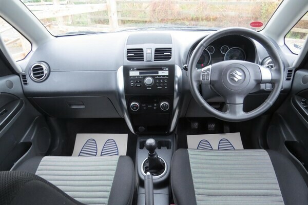 Suzuki SX4 Suv 1.6 Aerio 2010 NL60BKE Black #2