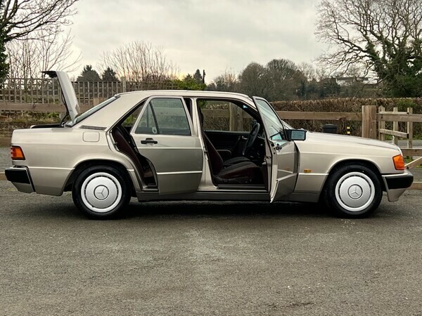 Mercedes-Benz 190 Saloon 2.0 1989 Silver #6