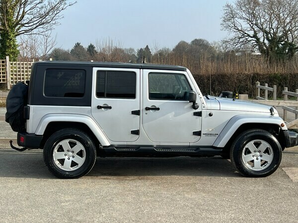 Jeep Wrangler Suv 2.8 Crd Sahara Unlimited 2008 GK08PMO Silver #2