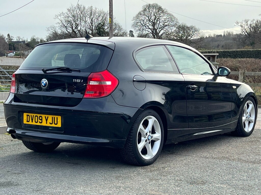BMW 1 Series Hatchback 2.0 116I Sport 2009 DV09YJU Black #6