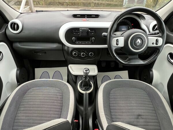 Renault Twingo Hatchback 0.9 Dynamique Energy Tce 90 Stop Start White #2