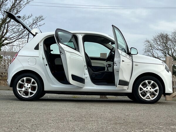 Renault Twingo Hatchback 0.9 Dynamique Energy Tce 90 Stop Start White #3