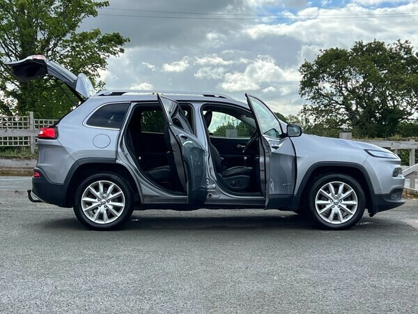 Jeep Cherokee Suv 2.0 Cherokee 2.0 140Hp Limited 4Wd 6Spd UFZ5086 Grey #3