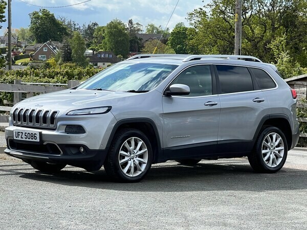Jeep Cherokee Suv 2.0 Cherokee 2.0 140Hp Limited 4Wd 6Spd Grey