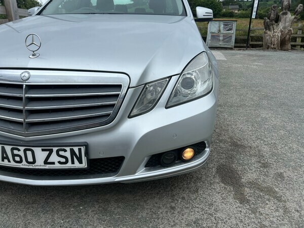 Mercedes-Benz E Class Saloon 2.1 E220 Cdi Blueefficiency Se 2010 Silver #4