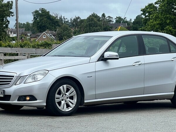 Mercedes-Benz E Class Saloon 2.1 E220 Cdi Blueefficiency Se 2010 Silver