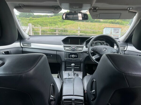 Mercedes-Benz E Class Saloon 2.1 E220 Cdi Blueefficiency Se 2010 Silver #2