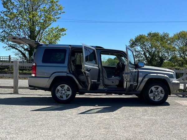 Jeep Commander Suv 5.7 V8 Limited 2006 Grey #5