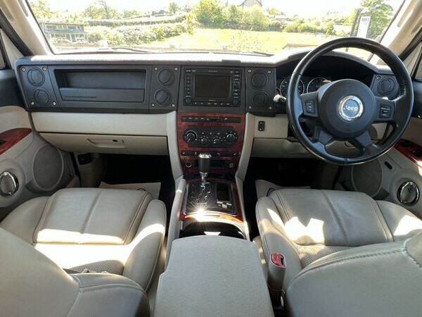 Jeep Commander Suv 5.7 V8 Limited 2006 Grey #2