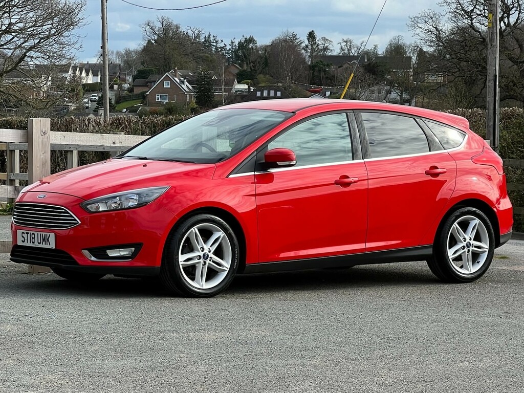 Ford Focus Hatchback 1.0 T Ecoboost Titanium 2018 Red