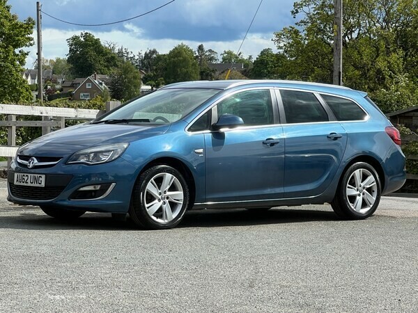 Vauxhall Astra Estate 1.6 16V Sri 2012 Blue