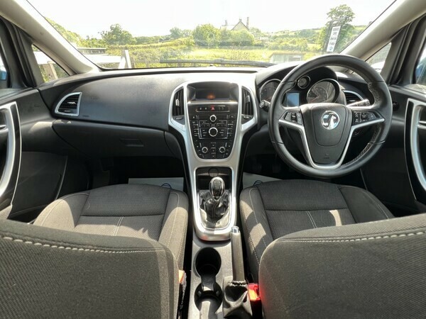 Vauxhall Astra Estate 1.6 16V Sri 2012 AU62UNG Blue #3