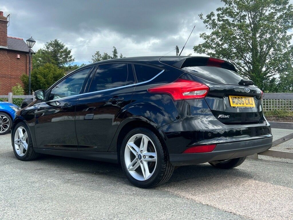 Ford Focus Hatchback 1.5 Tdci Titanium 2016 MD66CXJ Black #2