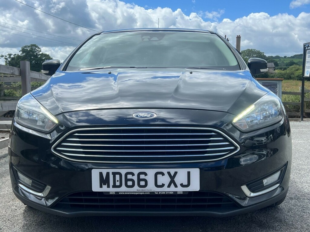 Ford Focus Hatchback 1.5 Tdci Titanium 2016 MD66CXJ Black #3