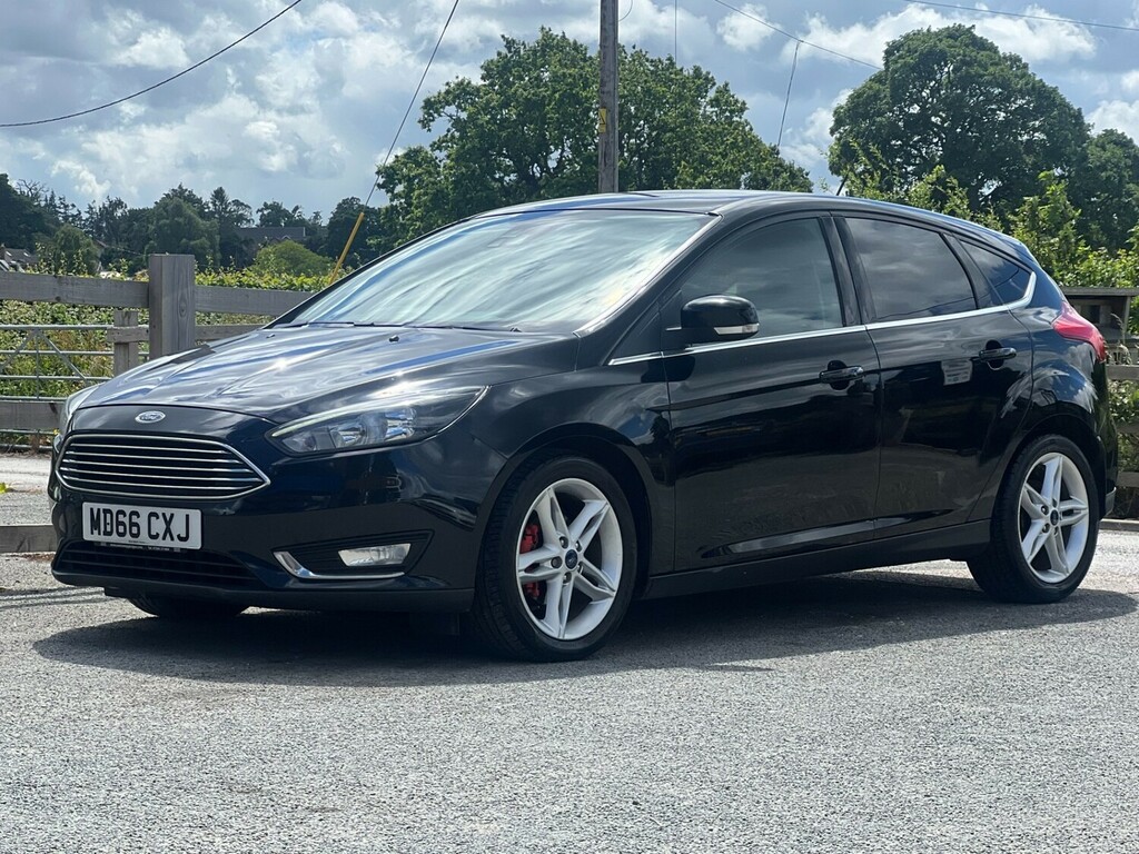 Ford Focus Hatchback 1.5 Tdci Titanium 2016 Black