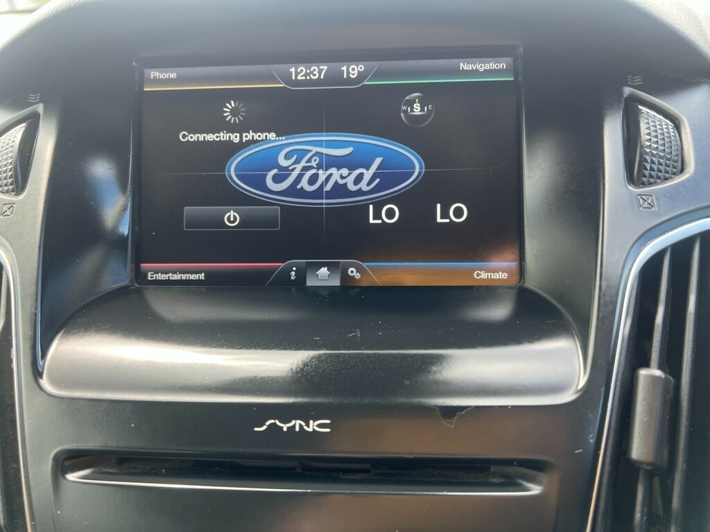 Ford Focus Hatchback 1.5 Tdci Titanium 2016 MD66CXJ Black #6