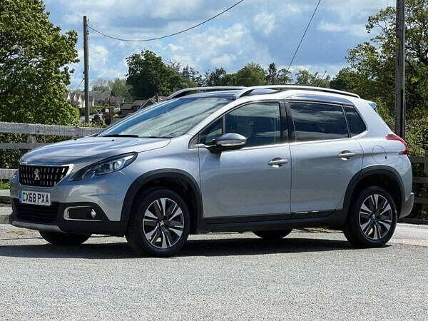 Peugeot 2008 Suv 1.2 Puretech Allure Premium 2018 Grey