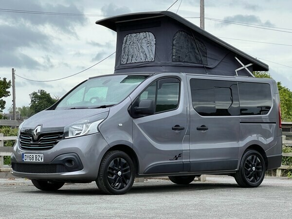 Renault Trafic 1.6 Sl27 Dci 120 Sport Nav Euro 6 Grey