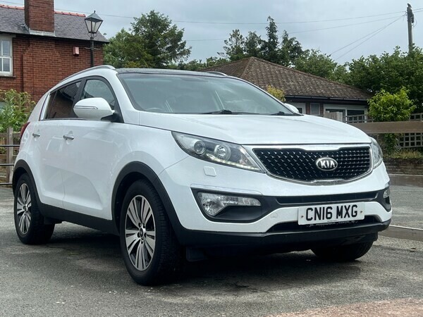 Kia Sportage Suv 1.7 Crdi Ecodynamics 3 2016 CN16MXG White #4