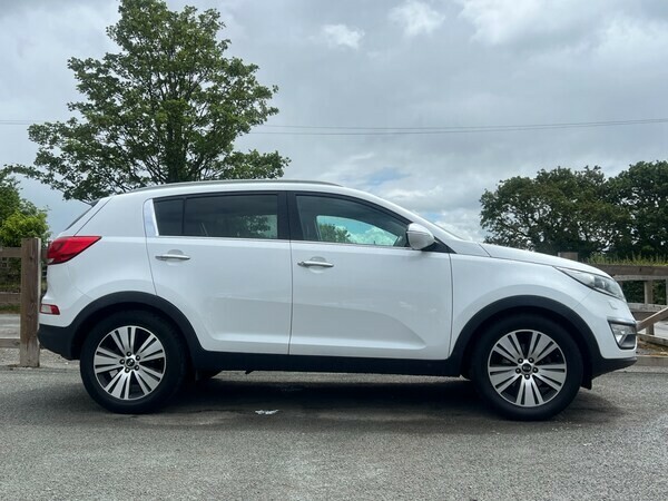 Kia Sportage Suv 1.7 Crdi Ecodynamics 3 2016 CN16MXG White #5