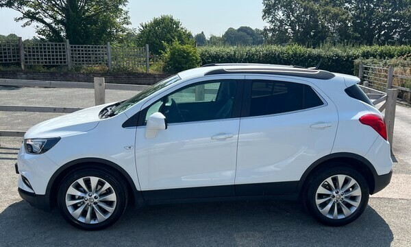 Vauxhall Mokka X Suv 1.4 I Turbo Ecotec Elite 2019 DY19CVE White #2
