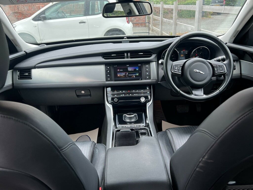 Jaguar XF Saloon 2.0 D Prestige 2017 DA17MXP Black #4