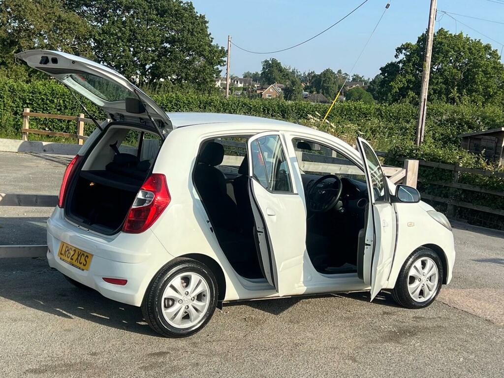 Hyundai I10 Hatchback 1.2 Active 2012 White #2