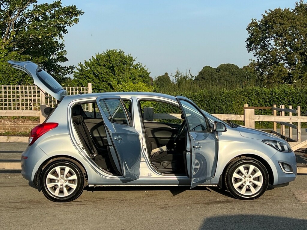 Hyundai I20 Hatchback 1.2 Style 2013 Blue #4