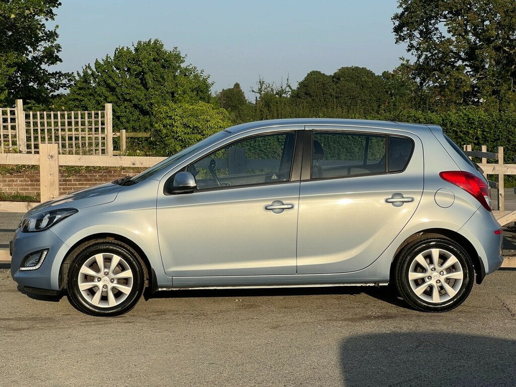 Hyundai I20 Hatchback 1.2 Style 2013 Blue #2