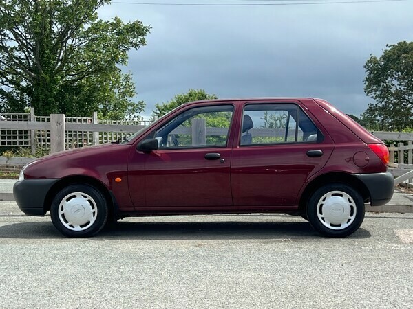 Ford Fiesta Zetec Silver #13