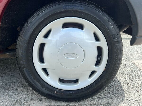 Ford Fiesta Zetec Silver #12