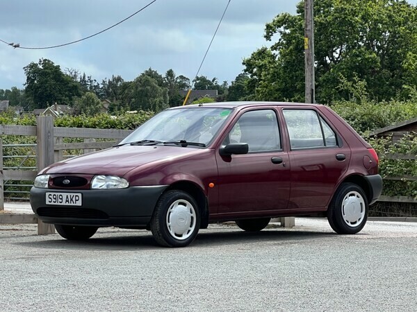 Ford Fiesta Hatchback 1998 Red
