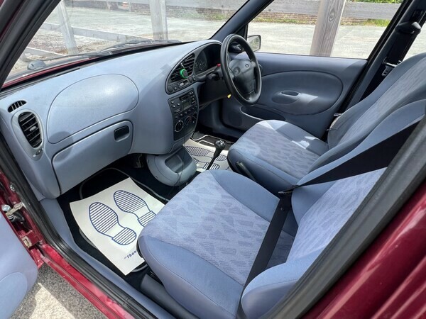 Ford Fiesta Hatchback 1998 S919AKP Red #3