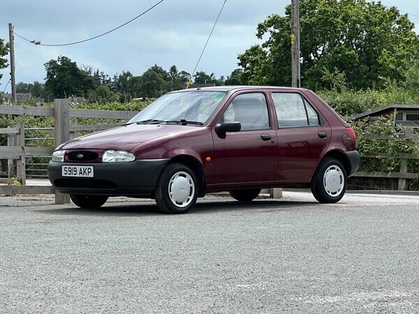 Ford Fiesta Zetec Silver #16