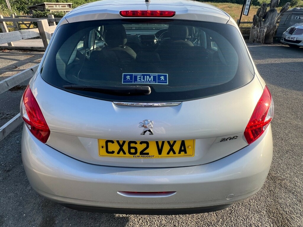 Peugeot 208 Hatchback 1.4 Hdi Access 2012 Silver #5