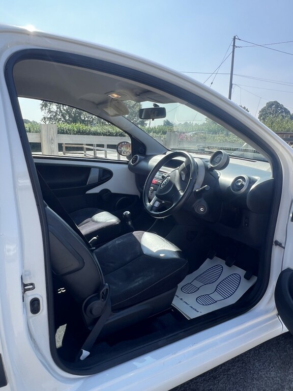 Toyota Aygo Hatchback 1.0 Vvt-i Fire 2012 PJ12JFG White #6