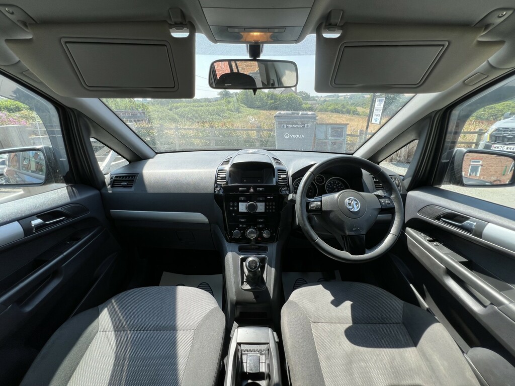 Vauxhall Zafira Mpv 1.6 16V Exclusiv 2013 CX63ORL Grey #2