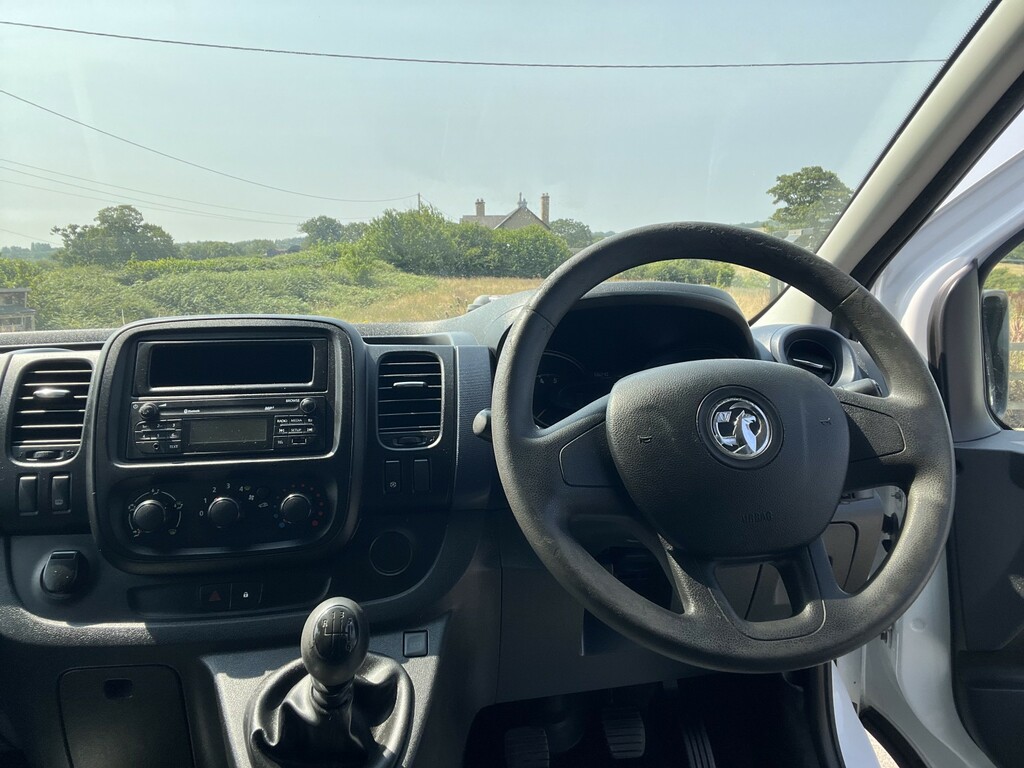 Vauxhall Vivaro Panel Van 1.6 Cdti 2900 Ecoflex 2016 FP16EJD White #4