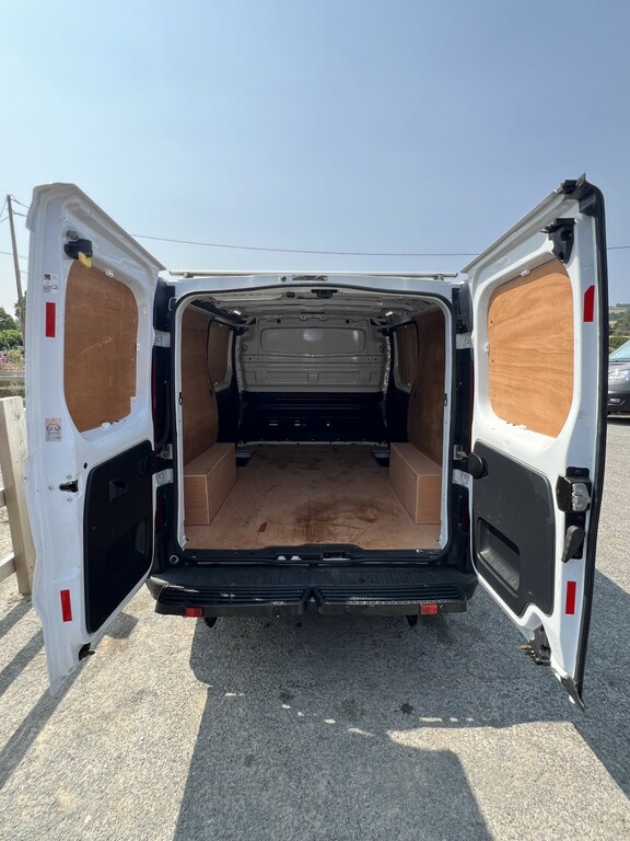 Vauxhall Vivaro Panel Van 1.6 Cdti 2900 Ecoflex 2016 FP16EJD White #2