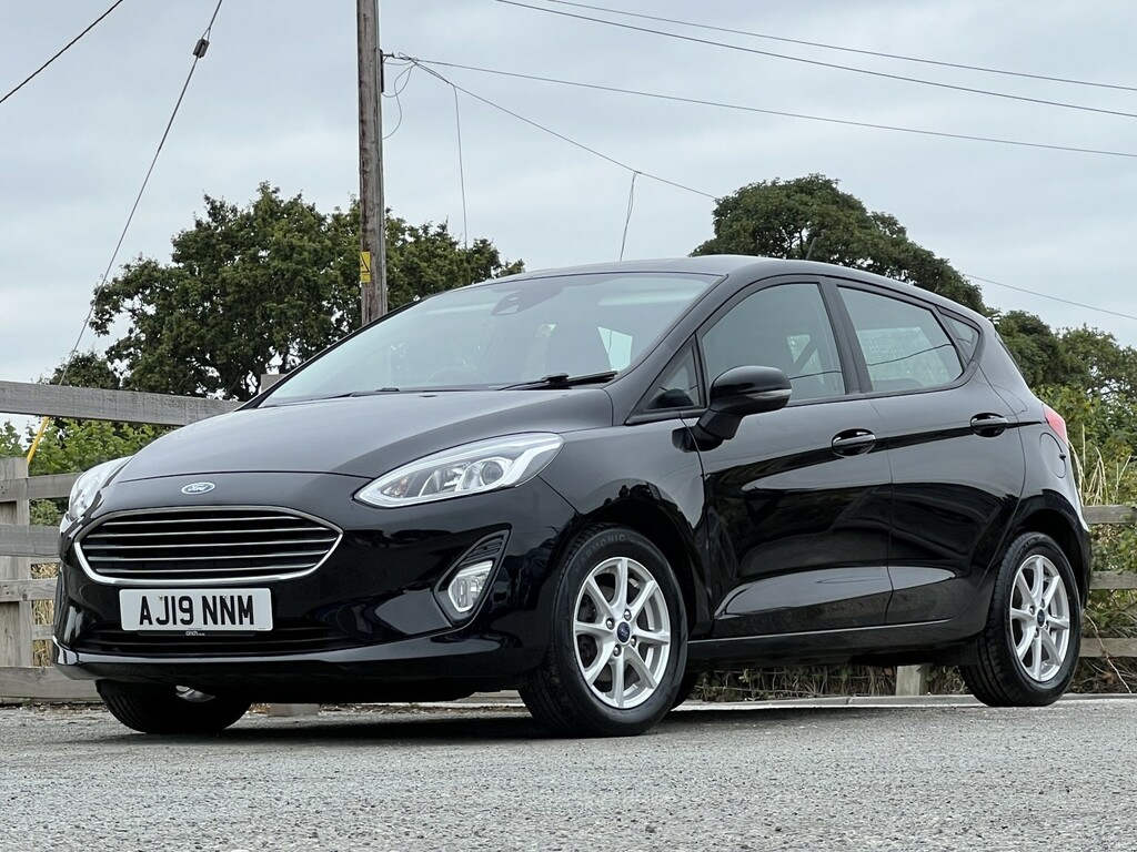 Ford Fiesta Hatchback 1.5 Tdci Zetec 2019 AJ19NNM Black