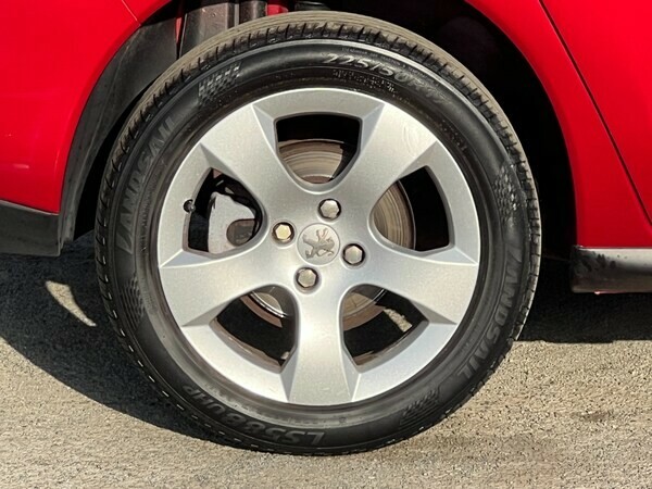 Peugeot 3008 E-hdi Active White #10