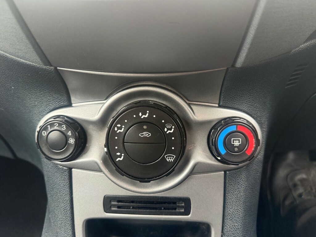 Ford Fiesta 1.2 Zetec Red #13