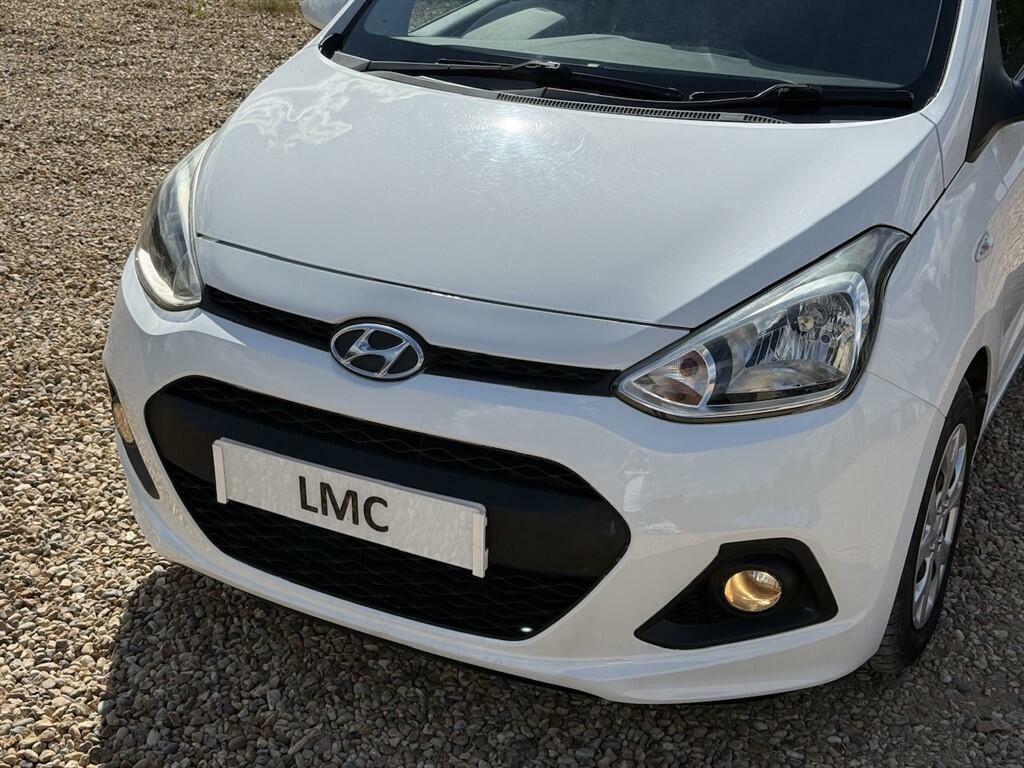 Hyundai I10 Se White #5