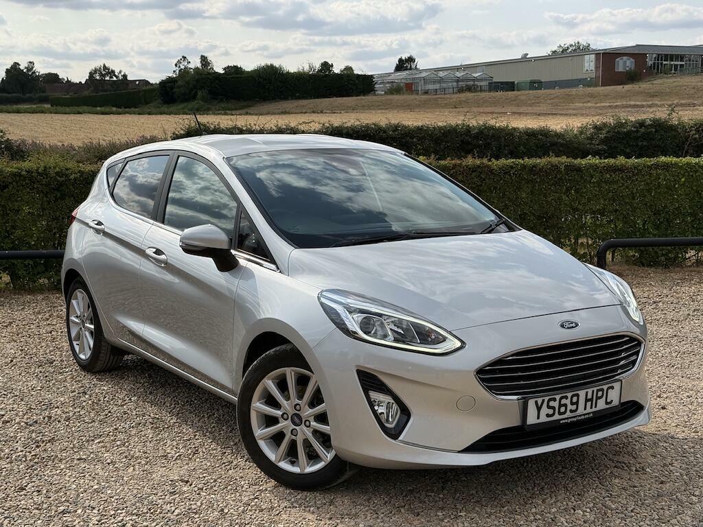 Ford Fiesta Titanium Silver